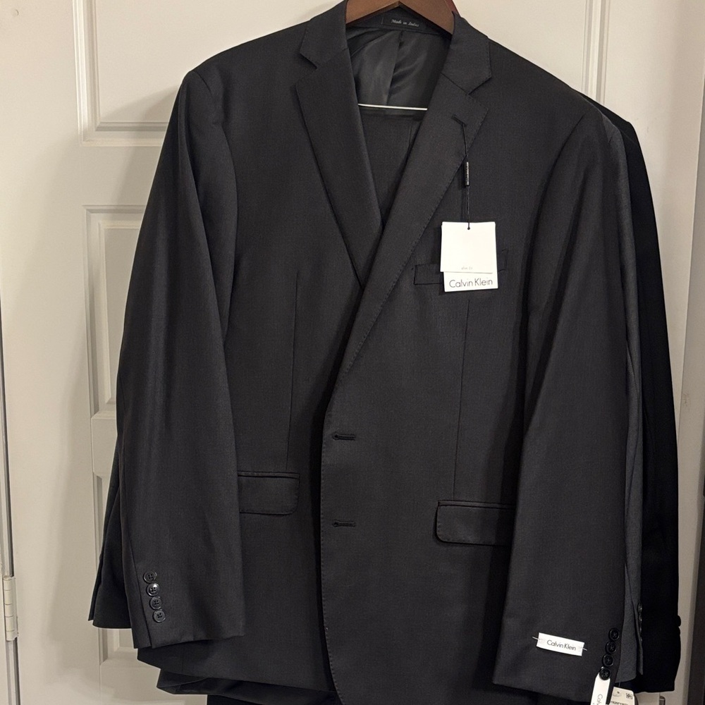 Calvin Klein dark 2 piece Suit Solid Wool Charcoal Slim X Fit Suit 48R